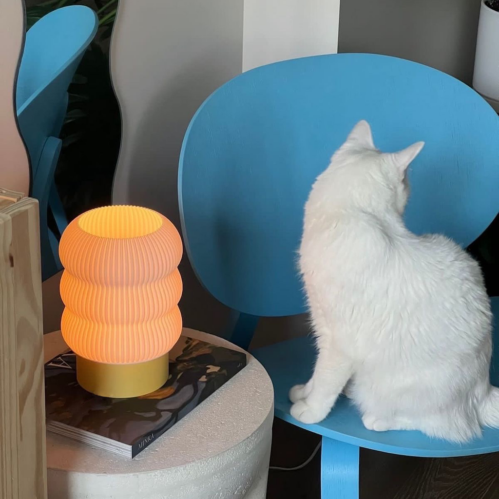 Lola pleated table lamp