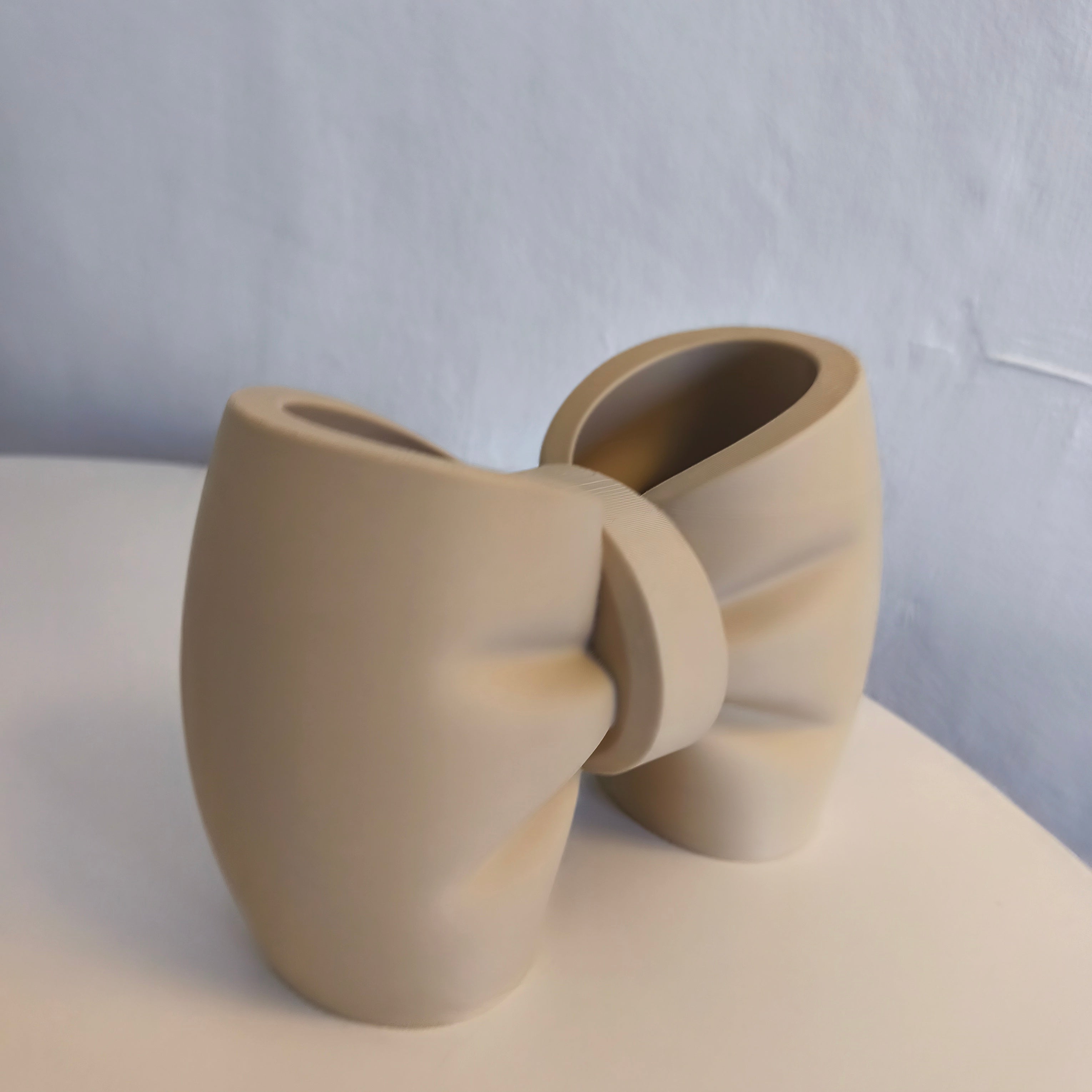 3D Printed Curvy Body Toothbrush Holder